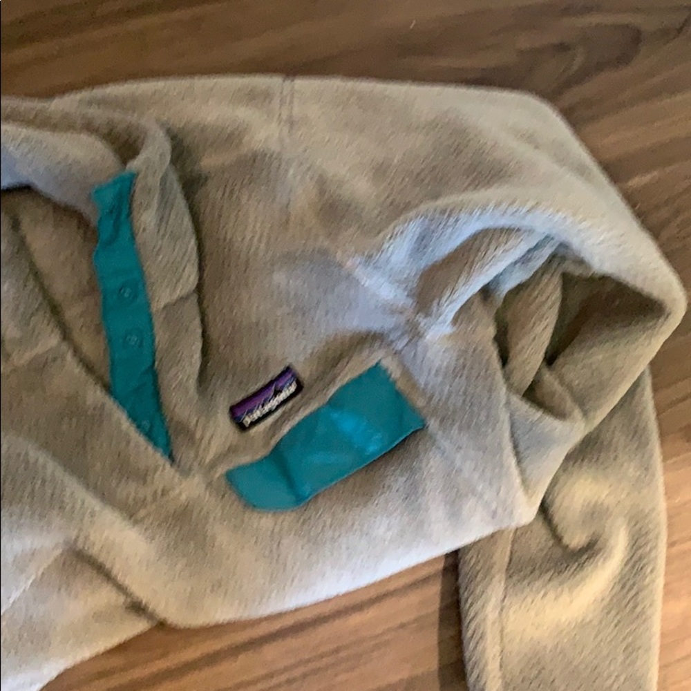 patagonia blue and gray